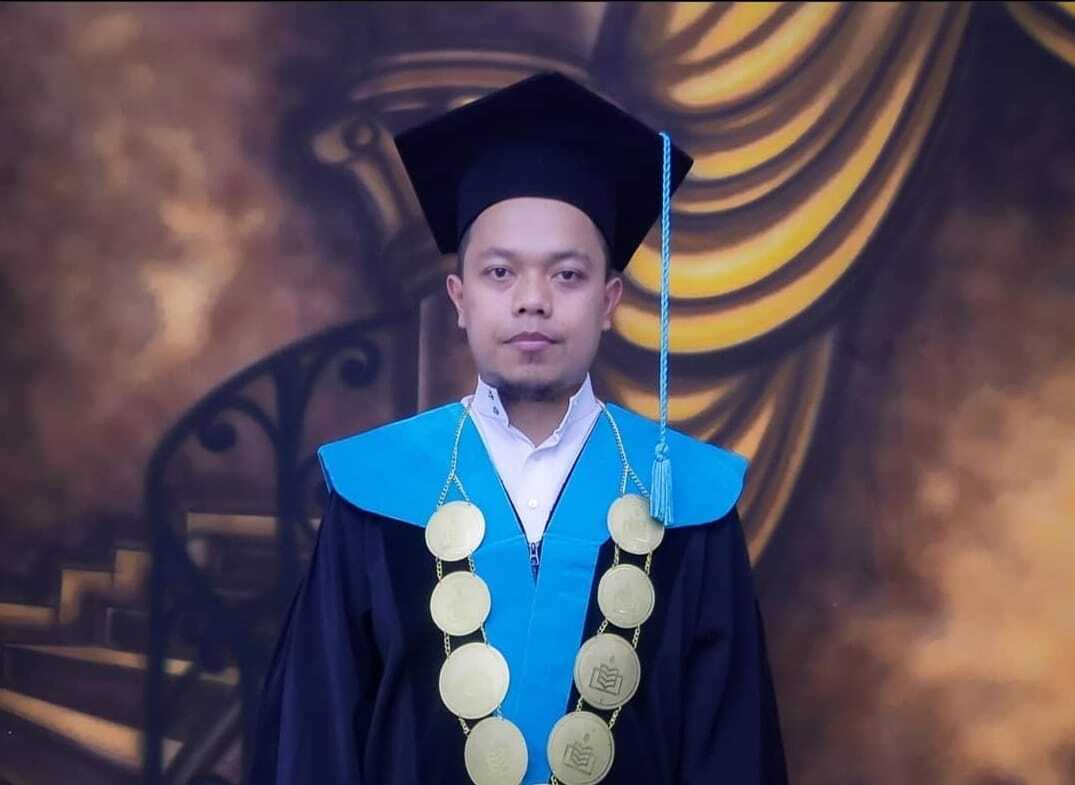 Dr. Kusroni, S.Ud